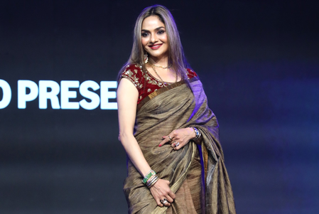 Madhoo reveals how her ‘Governor’ co-actor Manoj Bajpayee interviewed her back in the 90s Madhoo reveals how her ‘Governor’ co-actor Manoj Bajpayee interviewed her back in the 90s