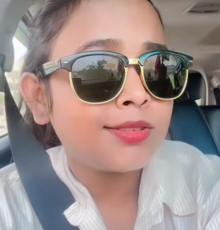 Shilpi Raj calls her Bhojpuri track ‘Round Round’, a pre-requisite for festive occasions Shilpi Raj calls her Bhojpuri track ‘Round Round’, a pre-requisite for festive occasions
