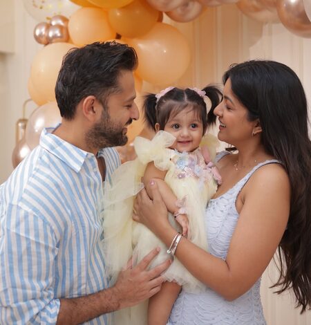 Ishita Dutta & Vatsal Sheth reveals daughter Veda’s face on her 1st birthday Ishita Dutta & Vatsal Sheth reveals daughter Veda’s face on her 1st birthday