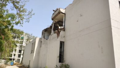Bomb threat emails to Gujarat CMO, AMC HQ and RSS office found hoax (Lead) Bomb threat emails to Gujarat CMO, AMC HQ and RSS office found hoax (Lead)
