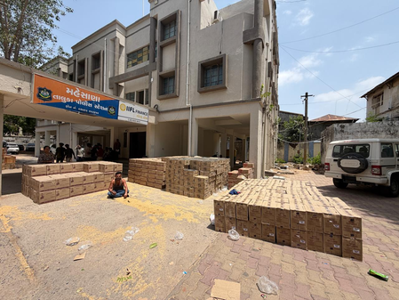 Gujarat: Liquor valued at Rs 1.10 crore seized on Ahmedabad-Palanpur highway Gujarat: Liquor valued at Rs 1.10 crore seized on Ahmedabad-Palanpur highway