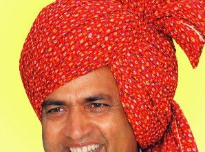 Sachin Pilot leads Dausa gathering on Rajesh Pilot’s 26th death anniversary; Ashok Gehlot pays tribute Sachin Pilot leads Dausa gathering on Rajesh Pilot’s 26th death anniversary; Ashok Gehlot pays tribute