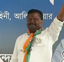 Prakash Chik Baraik quits Trinamool, says will work under CM’s instructions (Lead) Prakash Chik Baraik quits Trinamool, says will work under CM’s instructions (Lead)