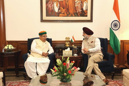 Law Minister Arjun Ram Meghwal meets Delhi L-G TS Sandhu