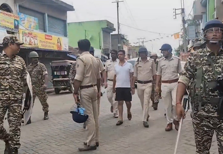Bengal: Police parade Trinamool leader in half pants and T-shirt Bengal: Police parade Trinamool leader in half pants and T-shirt