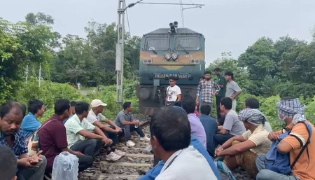 Tripura blockade called off after talks; surrendered militants press for execution of accord Tripura blockade called off after talks; surrendered militants press for execution of accord