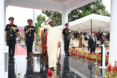 ‘Watershed moment in history of IMA’: President Murmu after reviewing Passing Out Parade with first batch of female NDA cadets (Lead) ‘Watershed moment in history of IMA’: President Murmu after reviewing Passing Out Parade with first batch of female NDA cadets (Lead)