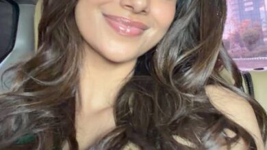 Meenakshi Chaudhary cautions public about imposter trying to con people! Meenakshi Chaudhary cautions public about imposter trying to con people!