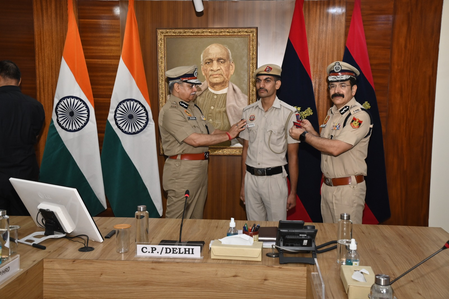 Delhi police constables felicitated, given out-of-turn promotion for saving lives during hotel fire, building collapse Delhi police constables felicitated, given out-of-turn promotion for saving lives during hotel fire, building collapse