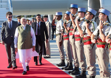 PM Modi arrives in Nice, strengthening India’s bonds of friendship with its key development partners PM Modi arrives in Nice, strengthening India’s bonds of friendship with its key development partners