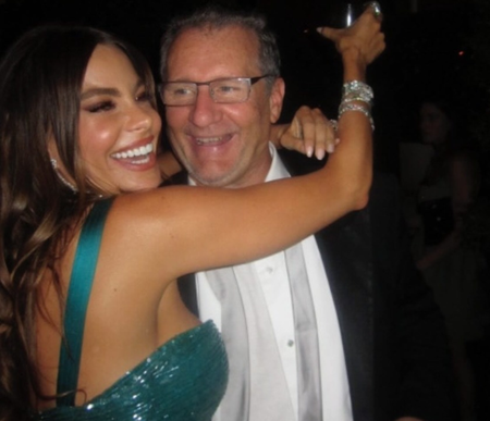 Sofia Vergara reveals ‘Modern Family’ cast still use their group chat Sofia Vergara reveals ‘Modern Family’ cast still use their group chat