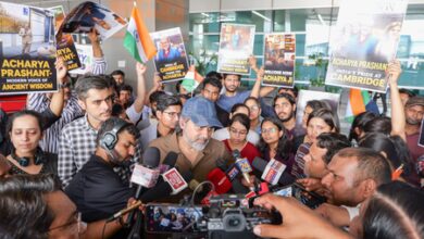 Acharya Prashant returns home after addressing UK Parliament, Oxford and Cambridge; accorded grand welcome in Delhi Acharya Prashant returns home after addressing UK Parliament, Oxford and Cambridge; accorded grand welcome in Delhi