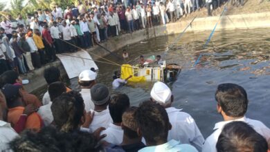 8 killed as van falls into roadside well in Maharashtra’s Solapur