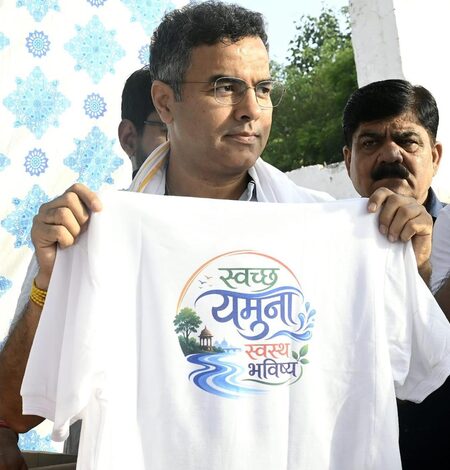 Delhi Speaker, city BJP chief Harsh Malhotra join drive to clean Yamuna banks Delhi Speaker, city BJP chief Harsh Malhotra join drive to clean Yamuna banks