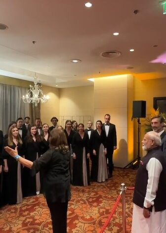 Slovakia welcomes PM Modi with stirring rendition of ‘Vande Mataram’ Slovakia welcomes PM Modi with stirring rendition of ‘Vande Mataram’
