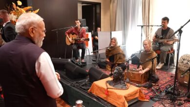 PM Modi welcomed with soulful cultural presentation by Slovak musical group PM Modi welcomed with soulful cultural presentation by Slovak musical group