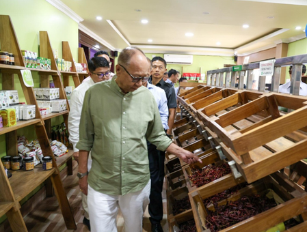Manipur CM launches fertiliser ‘Oorja’ to boost organic farming