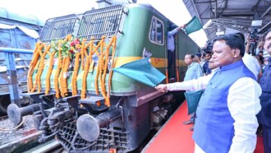 Odisha CM flags off Somnath Swabhiman Yatra-2026 with 1,100 devotees for Gujarat