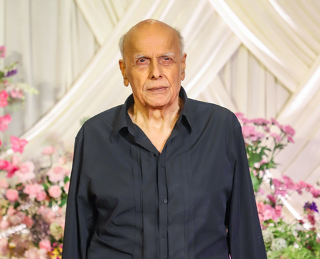 Mahesh Bhatt recalls the great advice by filmmaker Raj Khosla: Zero is a great figure Mahesh Bhatt recalls the great advice by filmmaker Raj Khosla: Zero is a great figure