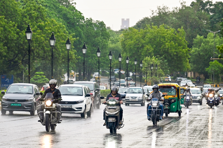 Delhi-NCR residents get respite from heat, IMD forecasts similar weather for few days Delhi-NCR residents get respite from heat, IMD forecasts similar weather for few days