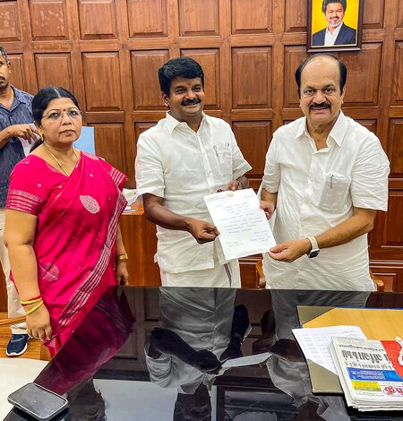 AIADMK MLA Vijayabhaskar resigns from TN Assembly amid renewed political uncertainty AIADMK MLA Vijayabhaskar resigns from TN Assembly amid renewed political uncertainty