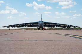 8 feared dead after US Air Force B-52 bomber crashes shortly after takeoff from California base 8 feared dead after US Air Force B-52 bomber crashes shortly after takeoff from California base