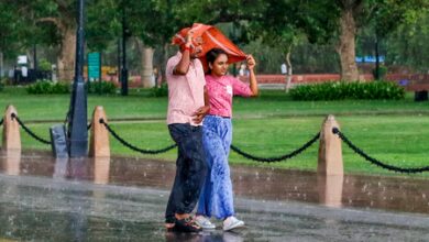 Light rain, thunderstorms likely in Delhi-NCR; air quality remains moderate Light rain, thunderstorms likely in Delhi-NCR; air quality remains moderate