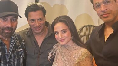 Rajat Bedi posts rare moments from ‘Gadar’ 25-year celebration with Sunny Deol and Ameesha Patel
