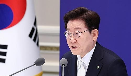 South Korean President Lee wraps up visit to Italy, heads to France to attend G7 summit