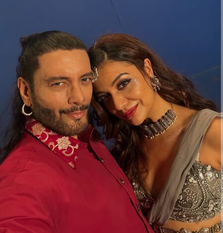Divya Agarwal poses with Akashdeep Saigal on ‘Naagin’ set, says she’s ‘glad’ to know Priyanka Chahar Choudhary