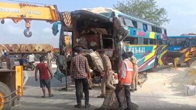 Gujarat: Six killed as luxury bus crashes into parked truck near Vadodara