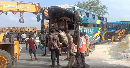 Gujarat: Six killed as luxury bus crashes into parked truck near Vadodara Gujarat: Six killed as luxury bus crashes into parked truck near Vadodara