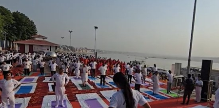 Yoga awareness drive held in Varanasi under ‘Gangotri to Gangasagar’ campaign Yoga awareness drive held in Varanasi under ‘Gangotri to Gangasagar’ campaign