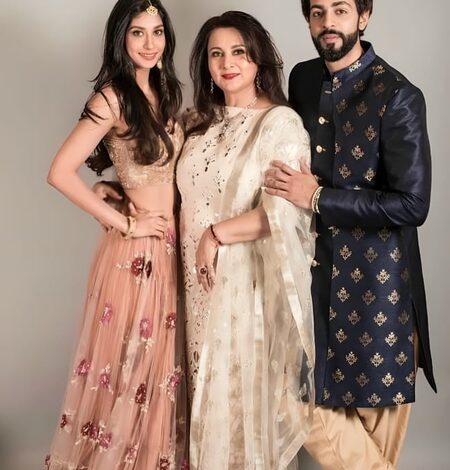 Poonam Dhillon reveals the only person who can make her cry her heart out Poonam Dhillon reveals the only person who can make her cry her heart out