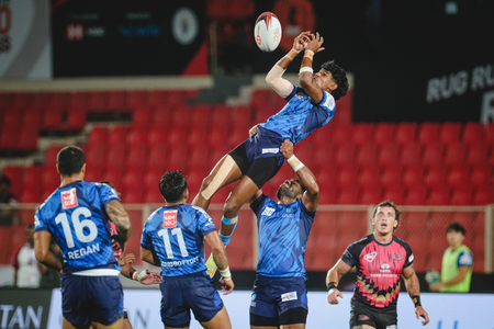 RPL: Hosts Hyderabad Heroes secure first win while Mumbai Dreamers remain undefeated on second day RPL: Hosts Hyderabad Heroes secure first win while Mumbai Dreamers remain undefeated on second day