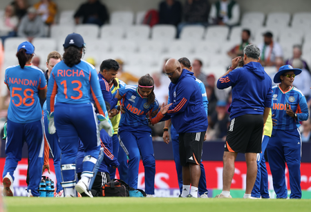 Women’s T20 WC: Shreyanka Patil stretchered off after twisting her right ankle in Leeds Women’s T20 WC: Shreyanka Patil stretchered off after twisting her right ankle in Leeds