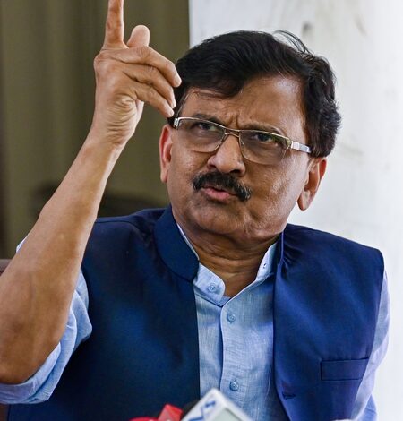 6 rebel MPs struck late-night financial settlement over Cabinet berths: Sanjay Raut 6 rebel MPs struck late-night financial settlement over Cabinet berths: Sanjay Raut