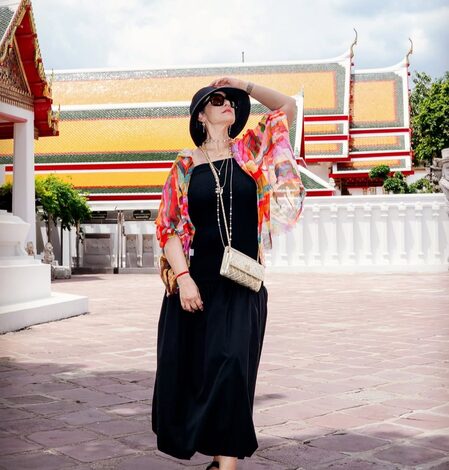 Manisha Koirala reflects on staying true to oneself in her Thailand diaries Manisha Koirala reflects on staying true to oneself in her Thailand diaries