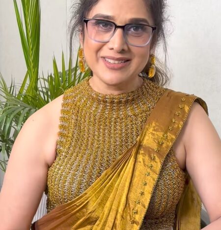 Meenakshi Seshadri opens up about working with Anil Kapoor in ‘Ghar Ho To Aisa’ Meenakshi Seshadri opens up about working with Anil Kapoor in ‘Ghar Ho To Aisa’
