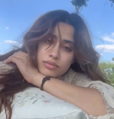 Janhvi Kapoor shares peaceful moments from her ‘happy place’ Janhvi Kapoor shares peaceful moments from her ‘happy place’