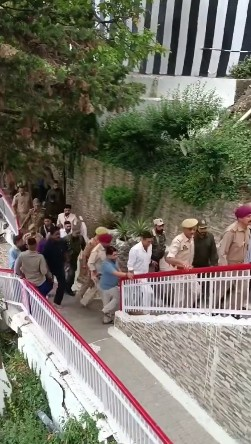 Bollywood actor Akshay Kumar offers prayers at Vaishno Devi Shrine in Reasi district Bollywood actor Akshay Kumar offers prayers at Vaishno Devi Shrine in Reasi district