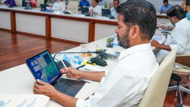 Telangana Cabinet goes digital, ministers get tabs Telangana Cabinet goes digital, ministers get tabs