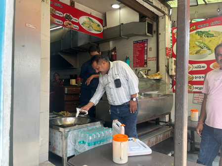Gujarat: Ahmedabad civic body inspects over 1,000 food units in 15 days Gujarat: Ahmedabad civic body inspects over 1,000 food units in 15 days