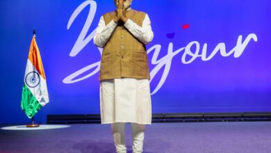 PM Modi given warm welcome by Indian diaspora in Paris, says it reflects ‘deep affection for motherland’: MEA