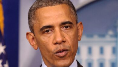 Obama criticises Trump policy at presidential center opening ceremony