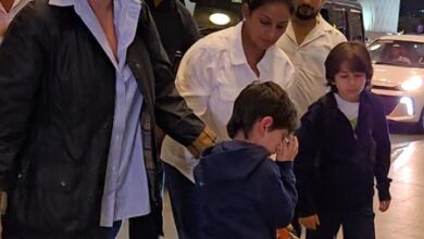 Taimur says bye to security, sleepy Jeh almost rams into bollard during midnight flight with Kareena Kapoor