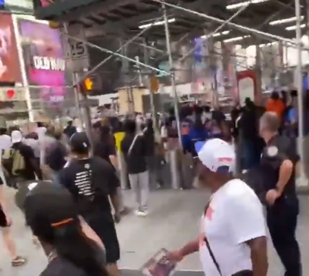 One injured in Times Square shooting in New York City One injured in Times Square shooting in New York City