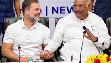 Kharge extends birthday wishes to Rahul Gandhi, lauds his fight for marginalised Kharge extends birthday wishes to Rahul Gandhi, lauds his fight for marginalised