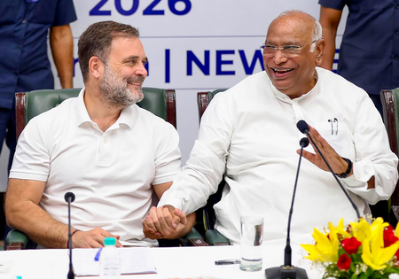 Kharge extends birthday wishes to Rahul Gandhi, lauds his fight for marginalised Kharge extends birthday wishes to Rahul Gandhi, lauds his fight for marginalised