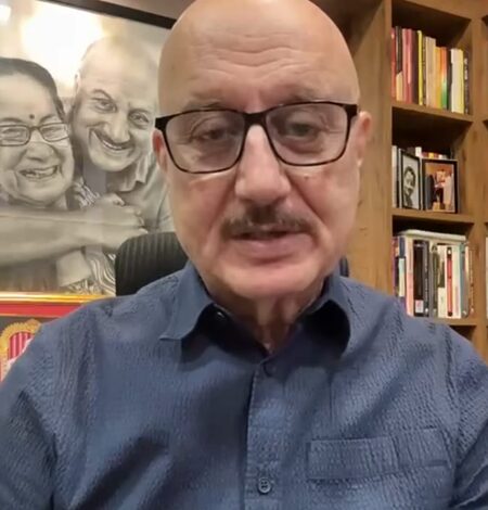 Anupam Kher shares powerful ‘I am an Indian’ video, calls out global stereotypes Anupam Kher shares powerful ‘I am an Indian’ video, calls out global stereotypes